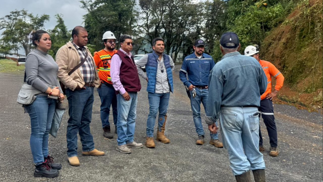 Autlán actúa ante deslaves en la Sierra Alta Hidalguense